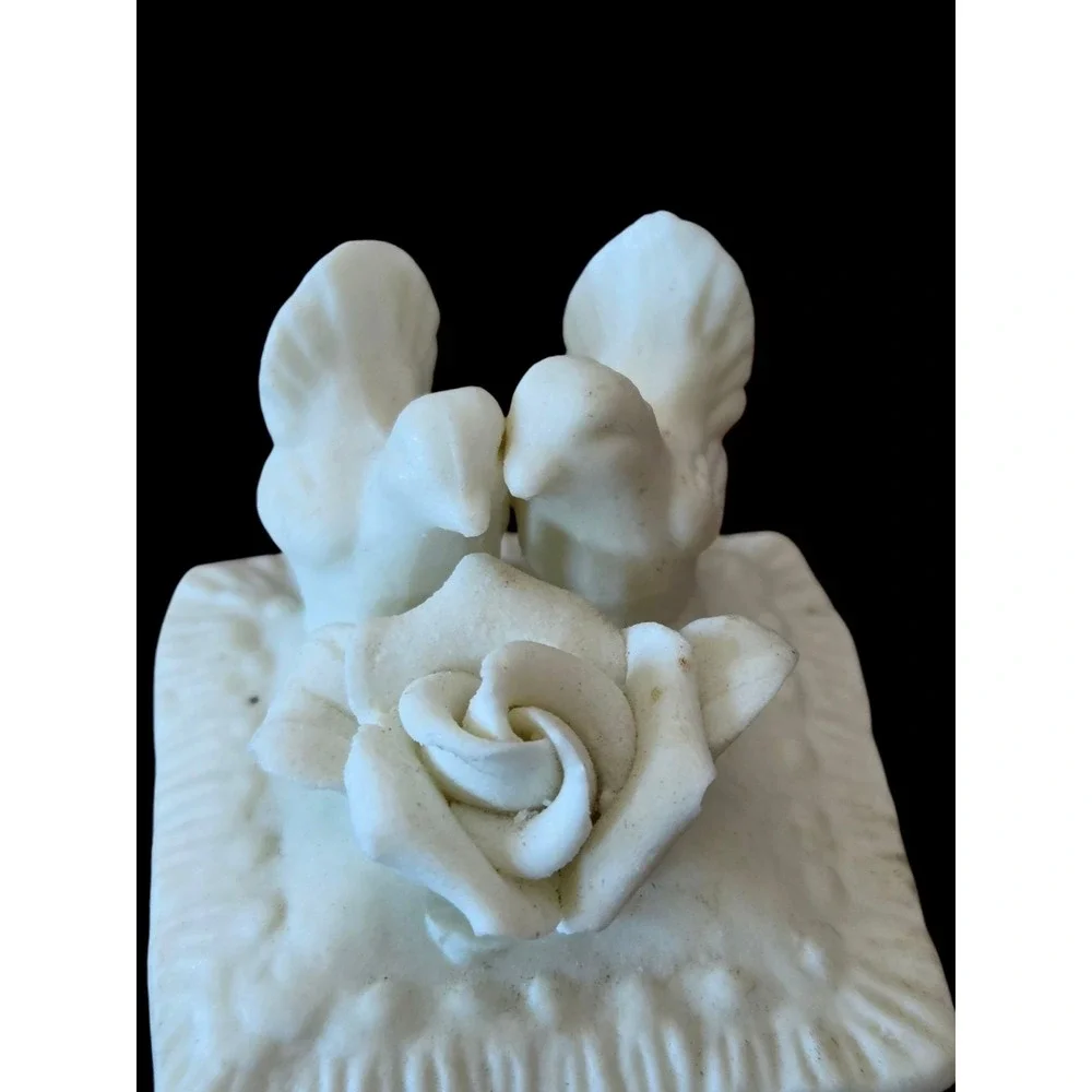 Vintage Porcelain Bisque Hinged Trinket Jewelry‎ Box Two Doves Lovebirds Rose 2